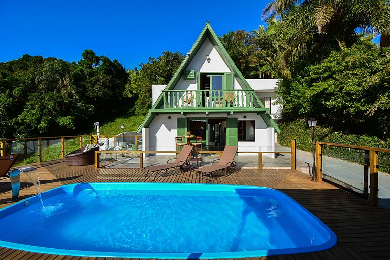 Chalé com Jacuzzi e Vista Mar - PLH007