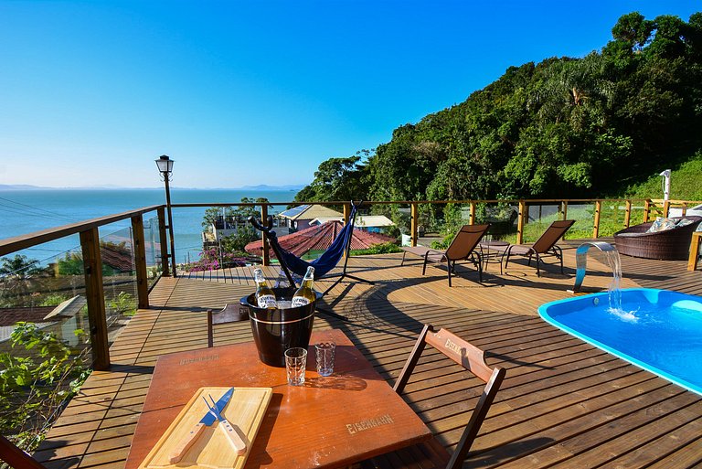 Chalé com Jacuzzi e Vista Mar - PLH007