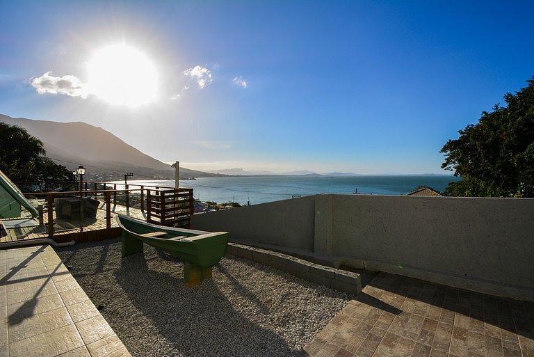 Chalé com Jacuzzi e Vista Mar - PLH007