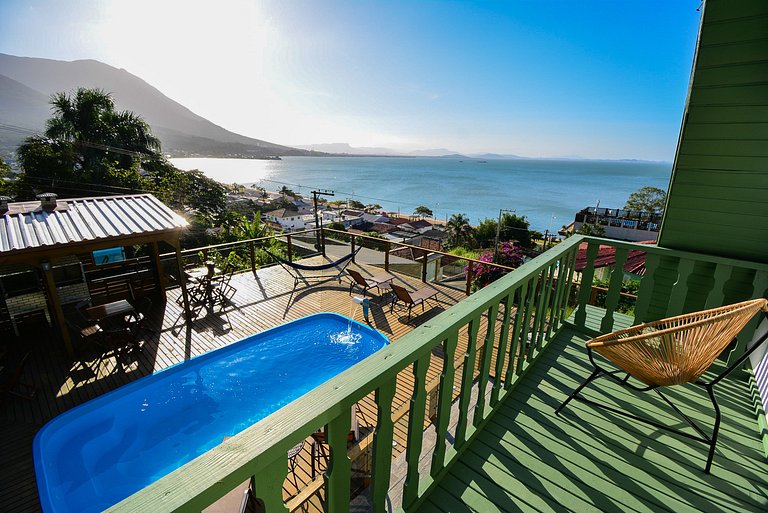 Chalé com Jacuzzi e Vista Mar - PLH007