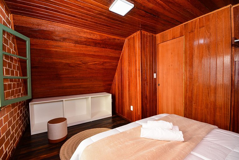 Chalé com Jacuzzi e Vista Mar - PLH007