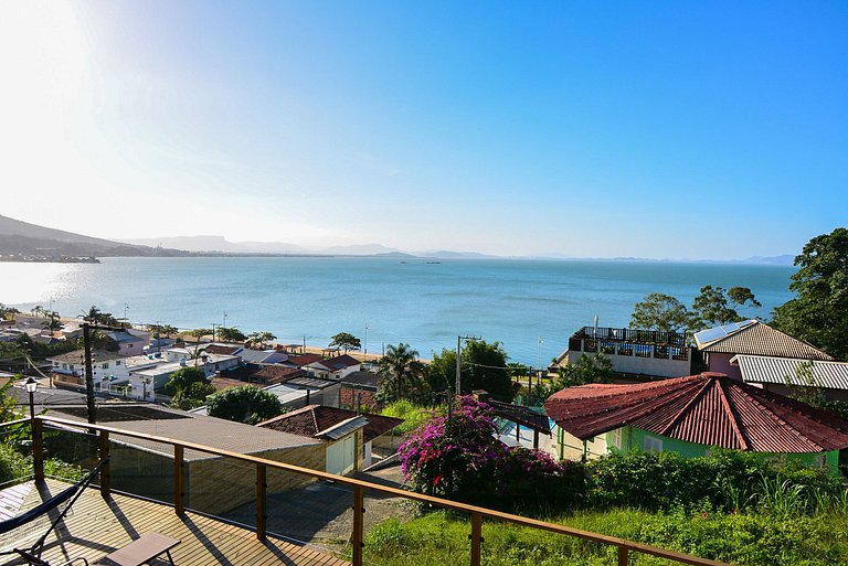 Chalé com Jacuzzi e Vista Mar - PLH007