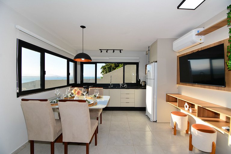 Casa com Piscina, Vista Mar e Hidromassagem PLH008