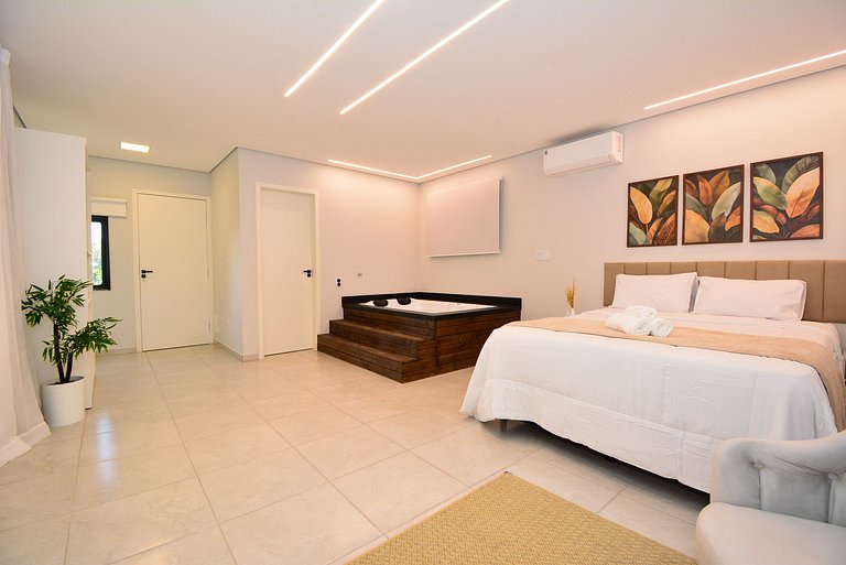 Casa com Piscina, Vista Mar e Hidromassagem PLH008