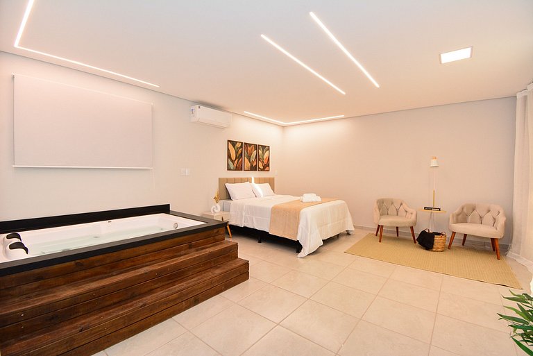 Casa Exclusiva com Piscina e Vista Mar - PLH009
