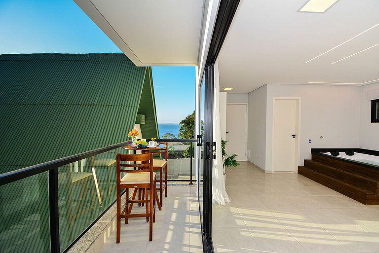 Casa Exclusiva com Piscina e Vista Mar - PLH009