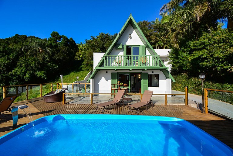 Casa Exclusiva com Piscina e Vista Mar - PLH009