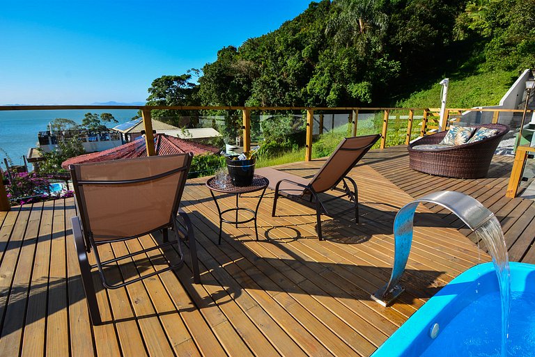 Casa Exclusiva com Piscina e Vista Mar - PLH009