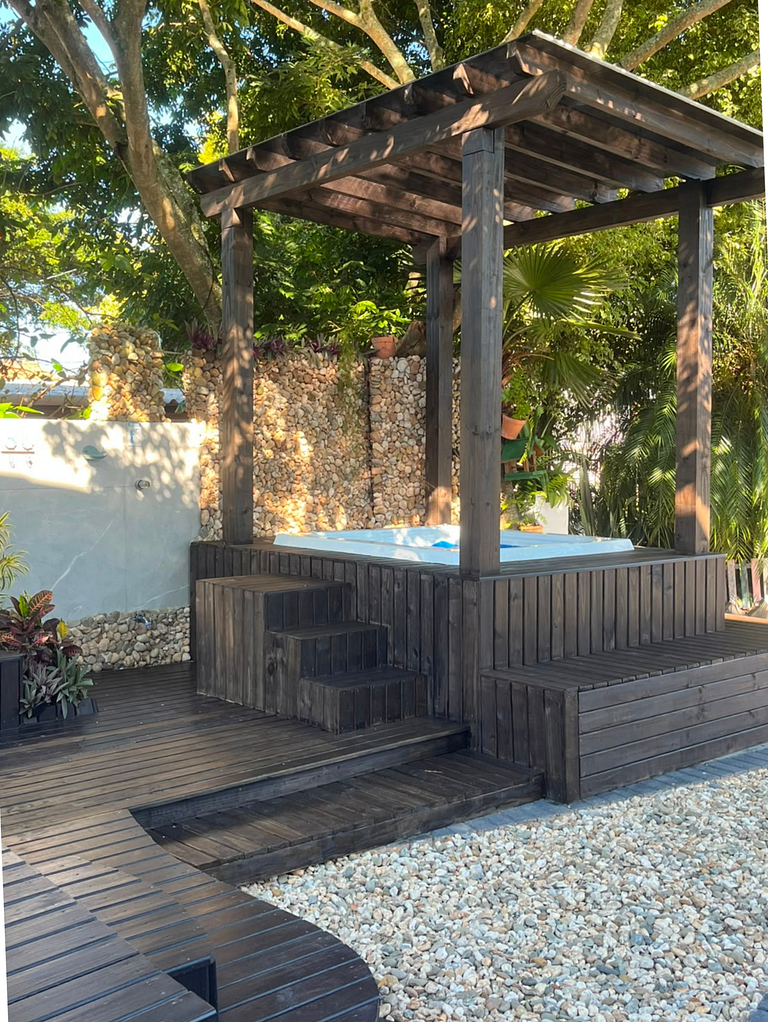 Ampla Casa com Piscina Ponta do Papagaio - PLH005