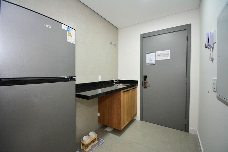 Studio Barcelona em frente a UFSC e HU - 617A